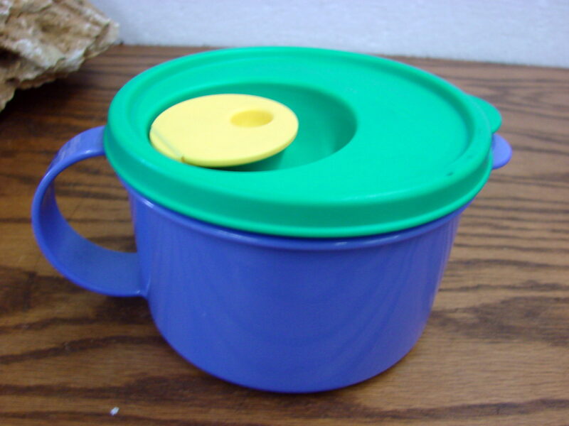 Vintage Tupperware #31558 16oz Microwavable Mug Flap Lid, Moose-R-Us.Com Log Cabin Decor