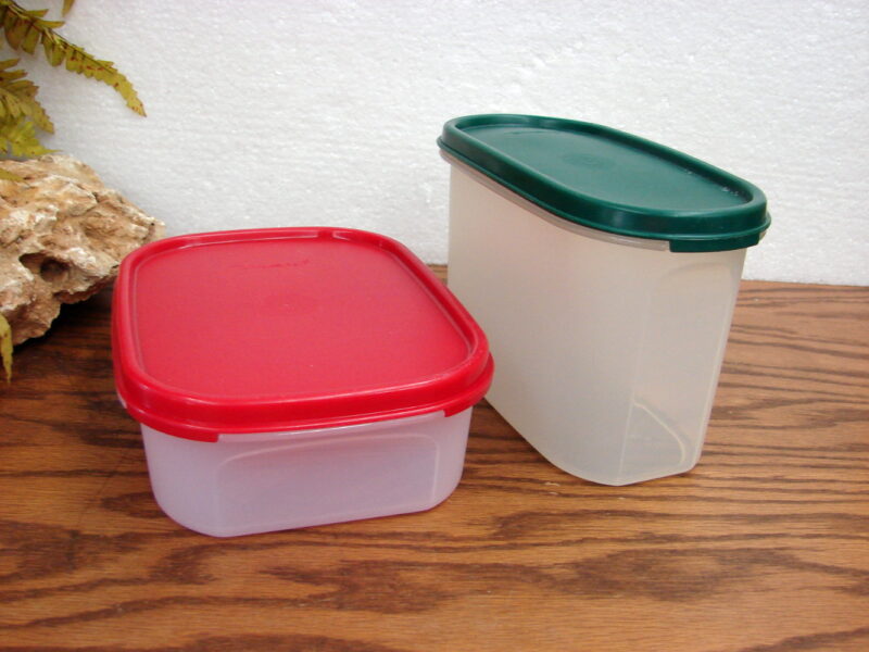 Tupperware Modular Mates #1791 + #1612 Red Green Lids, Moose-R-Us.Com Log Cabin Decor