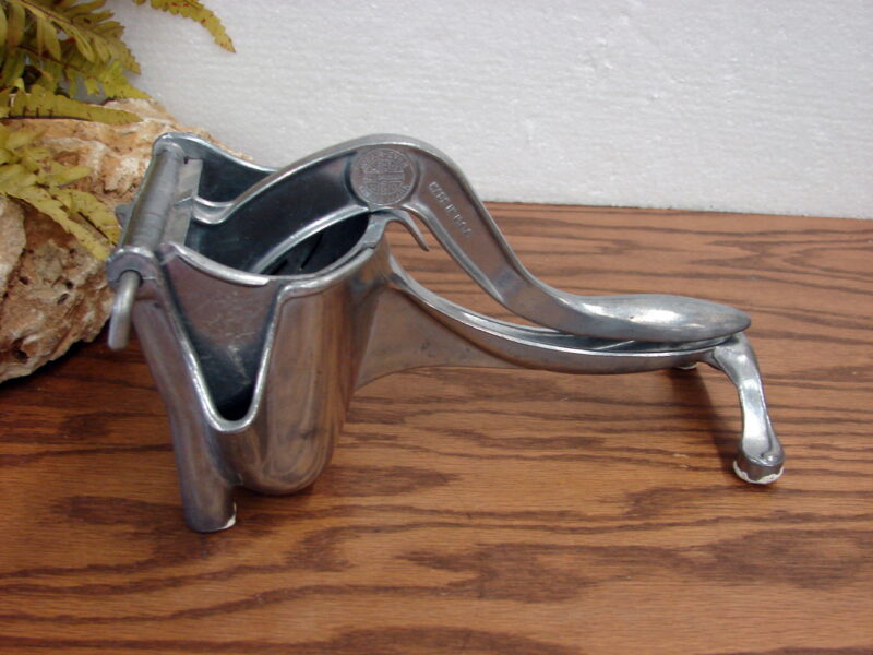 Vintage Wear-Ever Tacuco Aluminum Hand Press Citrus Juicer Side Dump, Moose-R-Us.Com Log Cabin Decor