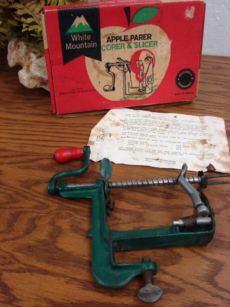 Vintage Cast Iron White Mountain Apple Parer Corer Slicer w/ Red Box Instructions, Moose-R-Us.Com Log Cabin Decor