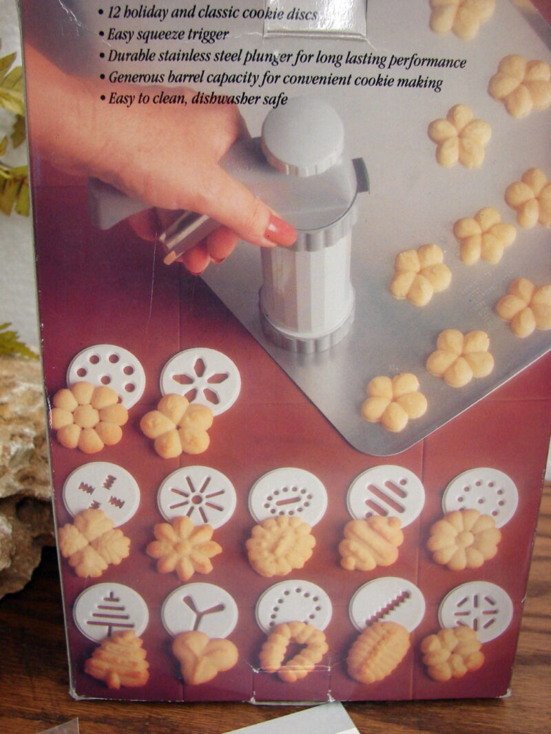 Wilton Deluxe Spritz Cookie Press Gun 12 Heads in Box Recipes, Moose-R-Us.Com Log Cabin Decor