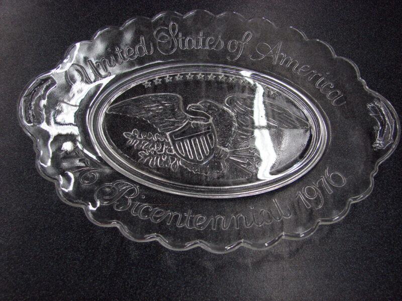 Vintage United States of American 1776-1976 Bicentennial Clear Glass Platter, Moose-R-Us.Com Log Cabin Decor