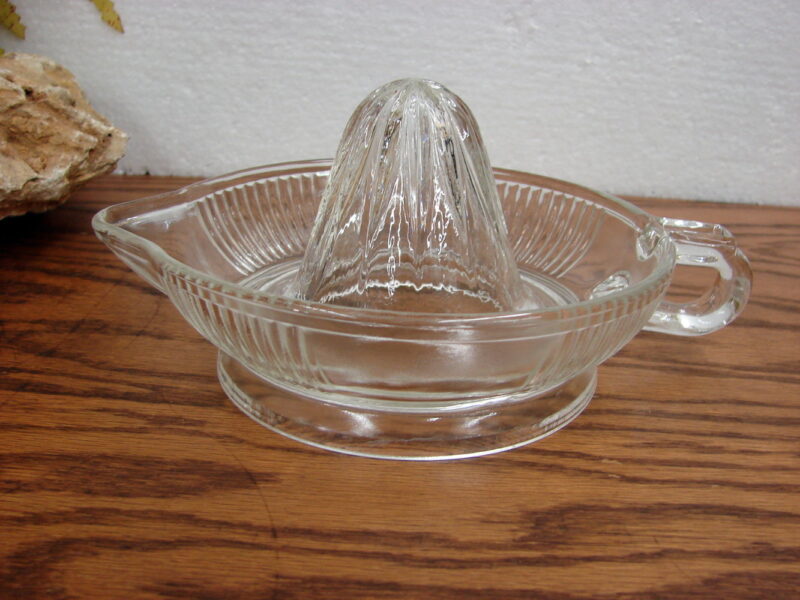 Vintage Clear Glass Manual Citrus Juicer Reamer Finger Handle, Moose-R-Us.Com Log Cabin Decor