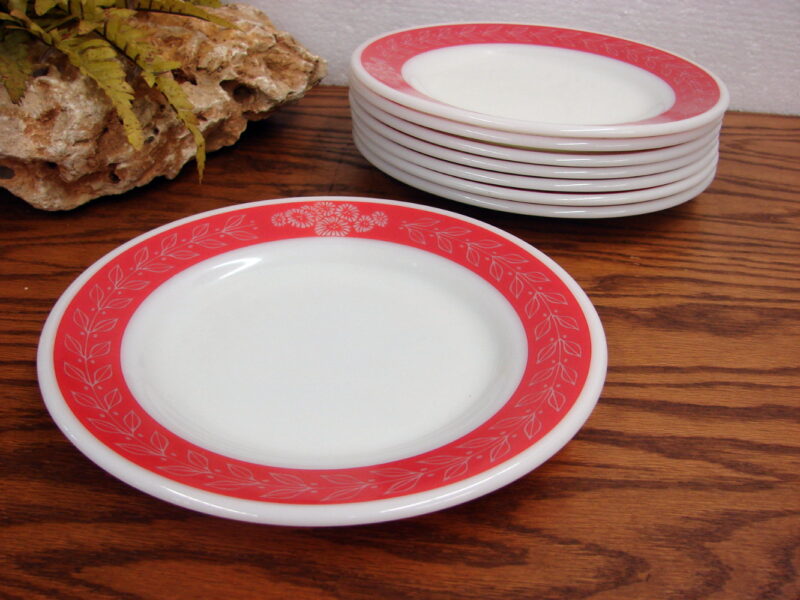 Vintage PYREX Corning Revel Red Laurel Leaf 9&#8243; Plates Set/8 Tableware, Moose-R-Us.Com Log Cabin Decor