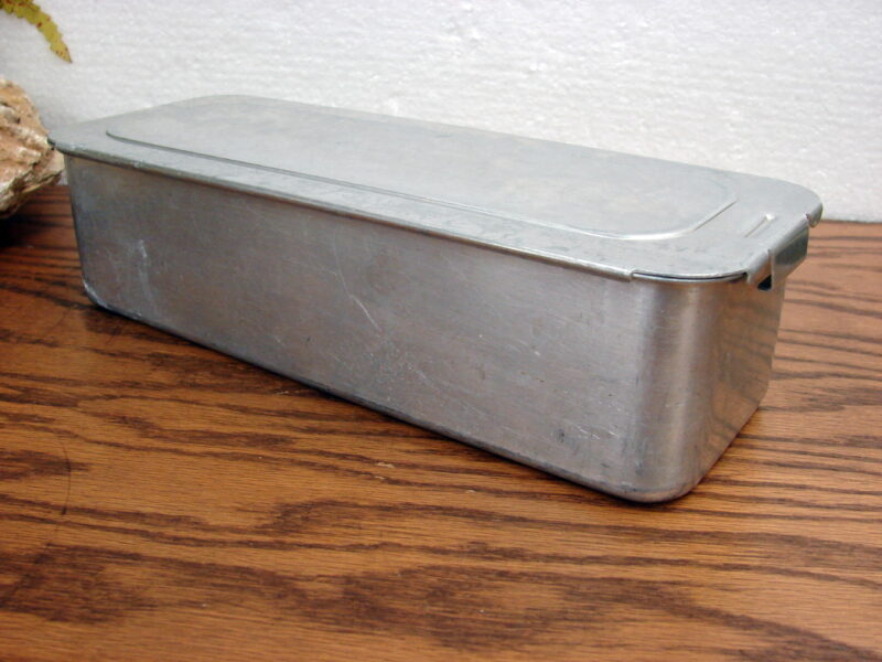 Vintage Mirro Aluminum Sliding Lid Loaf Pan Baking Lasagna Cake 5197M, Moose-R-Us.Com Log Cabin Decor