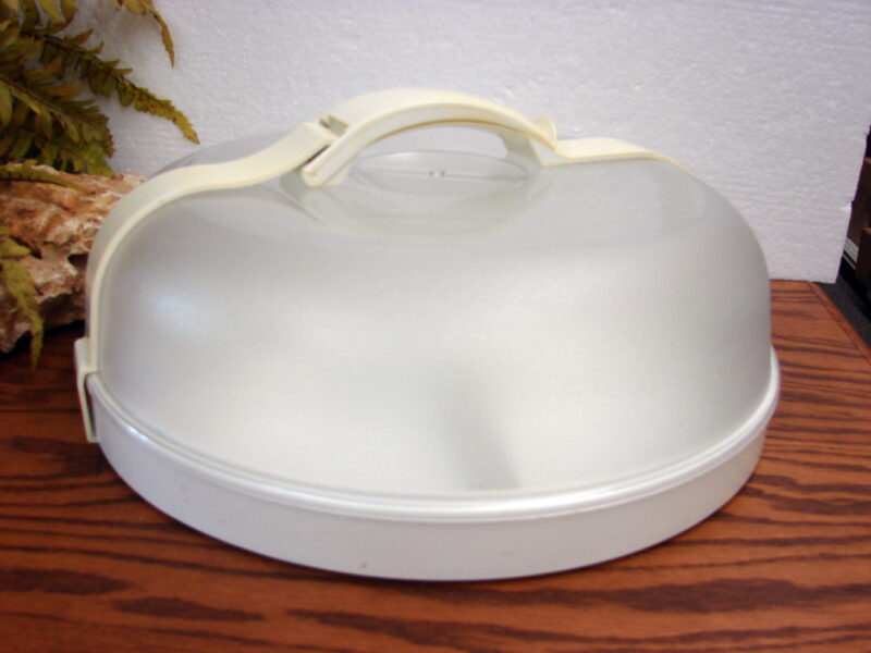 Original Pampered Chef Chillzanne Cold Serve Divided Platter Tray Lid &#038; Handle, Moose-R-Us.Com Log Cabin Decor