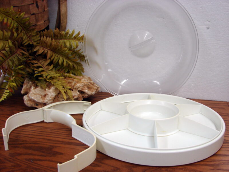 Original Pampered Chef Chillzanne Cold Serve Divided Platter Tray Lid &#038; Handle, Moose-R-Us.Com Log Cabin Decor