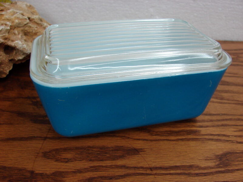 Vintage PYREX Horizon Blue #502 Medium Refrigerator Dish w/ Lid, Moose-R-Us.Com Log Cabin Decor