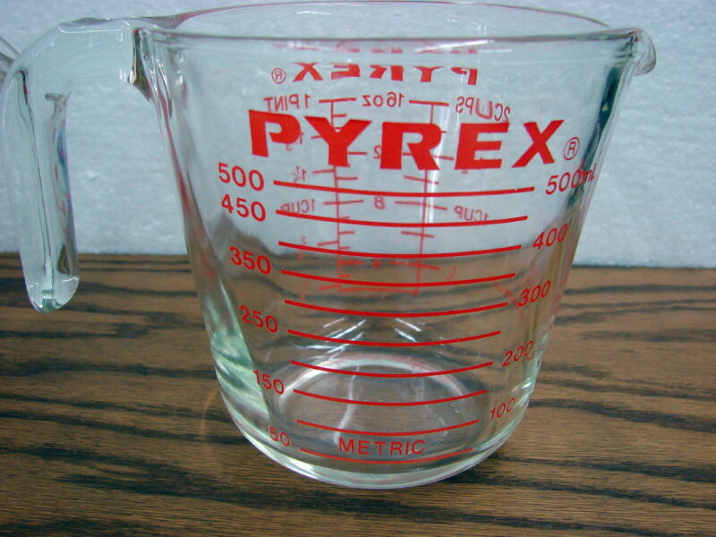 Vintage PYREX 2 Cup 16 oz 1 Pint Measuring Cup Pitcher Red Print, Moose-R-Us.Com Log Cabin Decor