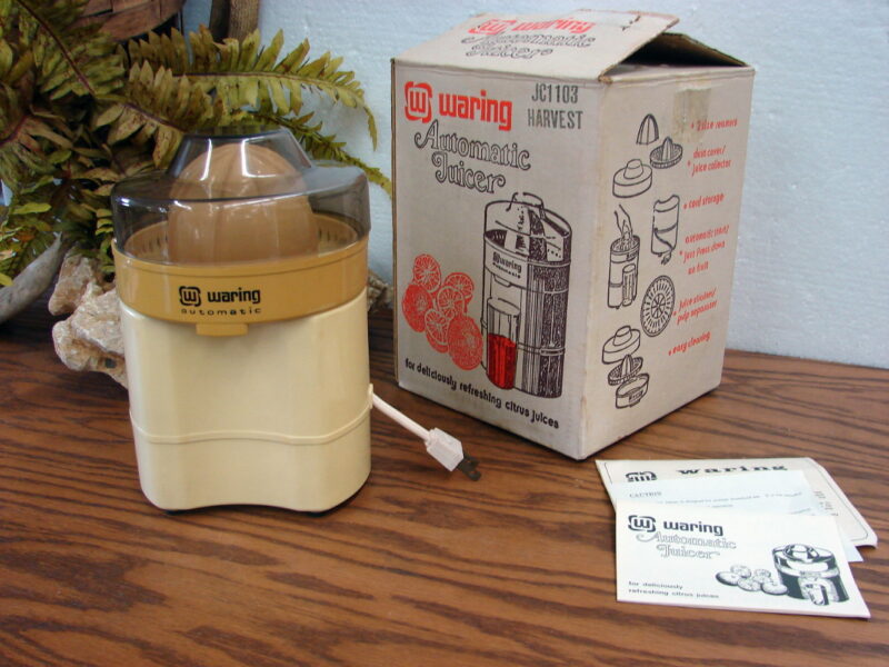 Vintage Waring Electric Automatic Juicer JC1103 Harvest w/ Box, Moose-R-Us.Com Log Cabin Decor