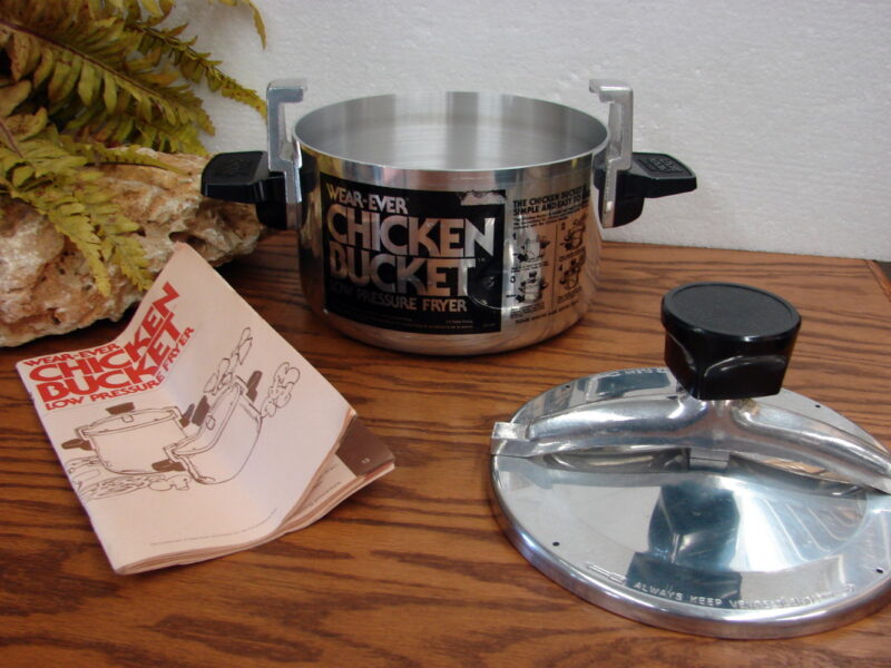 Vintage Wear Ever Chicken Bucket Low Pressure Fryer #90024 4 Qt., Moose-R-Us.Com Log Cabin Decor