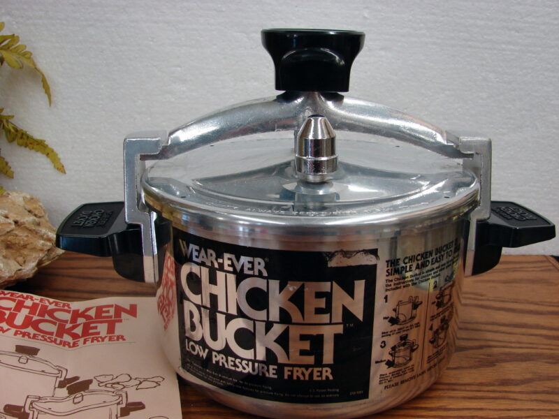 Vintage Wear Ever Chicken Bucket Low Pressure Fryer #90024 4 Qt., Moose-R-Us.Com Log Cabin Decor