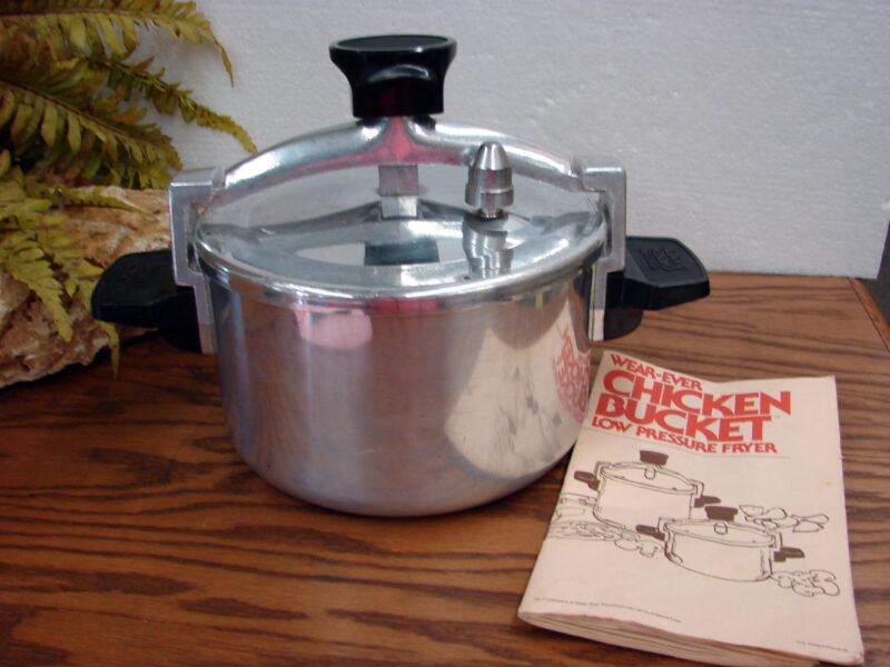 Vintage Used Wear Ever Chicken Bucket Low Pressure Fryer #90024 4 Qt., Moose-R-Us.Com Log Cabin Decor