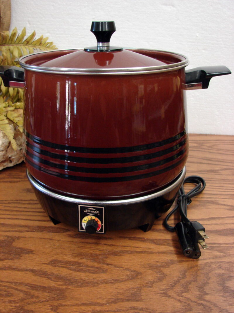 Vintage West Bend Lazy Day Slo-Cooker Slow Cooker Complete Tested Working, Moose-R-Us.Com Log Cabin Decor