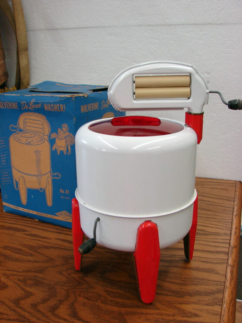 Vintage Tin Toy Wolverine Deluxe Wringer Washing Machine w/ Original Box, Moose-R-Us.Com Log Cabin Decor