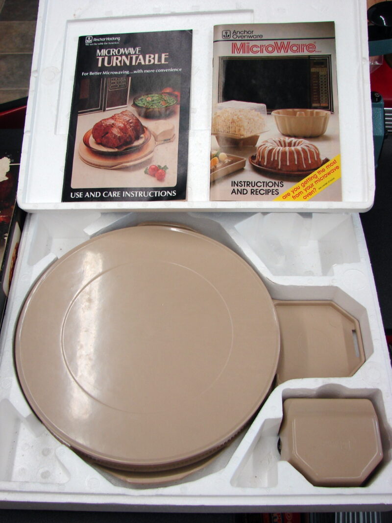 Anchor Hocking Microwave Turntable Box Battery Operated Needs Recharger, Moose-R-Us.Com Log Cabin Decor