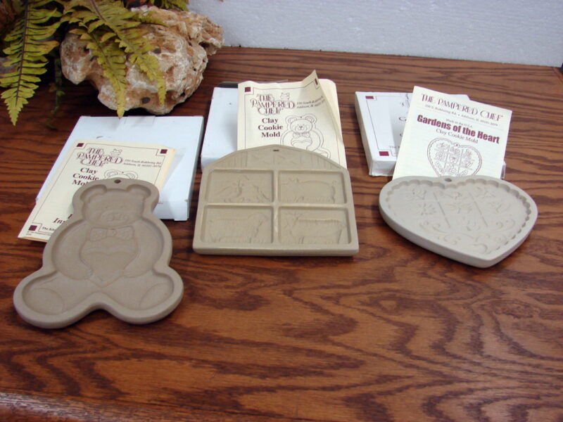 Set/5 Original Pampered Chef Stoneware Cookie Mold Gardens Farm Bear, Moose-R-Us.Com Log Cabin Decor