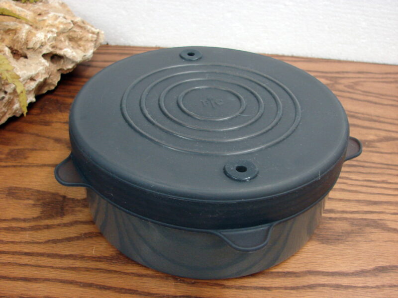 The Pampered Chef Ceramic Quick Cooker Vented Silicone Lid, Moose-R-Us.Com Log Cabin Decor