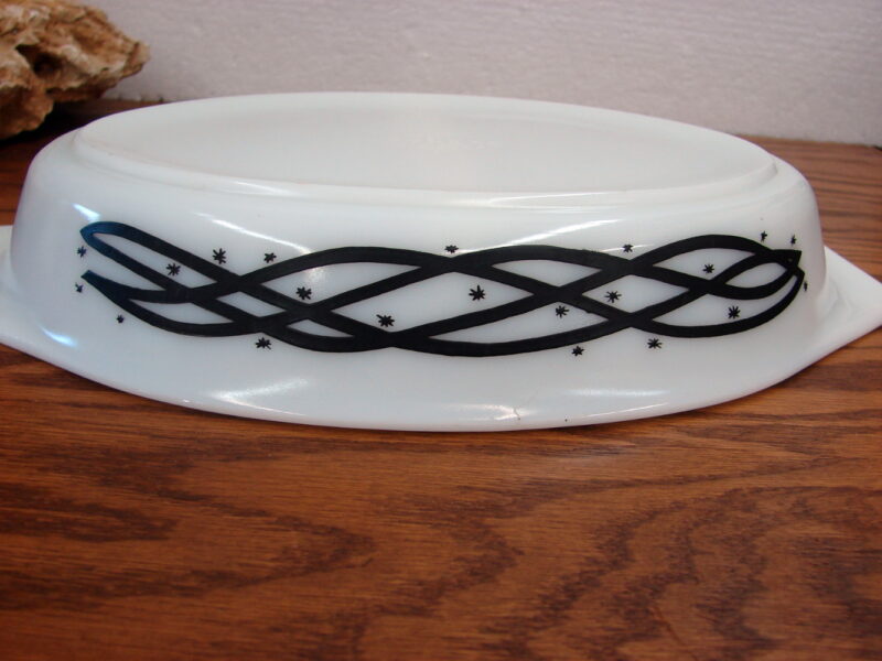 Vintage PYREX Black White Barb Wire 1 1/2 Quart Divided Serving Bowl, Moose-R-Us.Com Log Cabin Decor