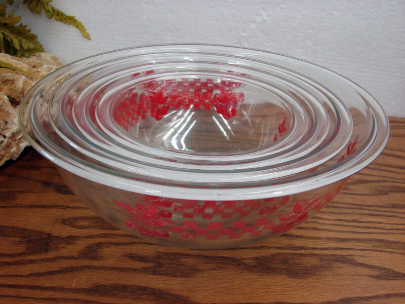 Set/4 Vintage PYREX Red Cherry Checkerboard Nesting Mixing Bowl Set 322 323 325 326, Moose-R-Us.Com Log Cabin Decor