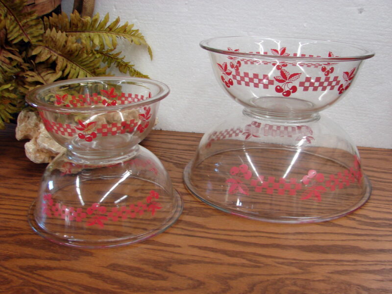 Set/4 Vintage PYREX Red Cherry Checkerboard Nesting Mixing Bowl Set 322 323 325 326, Moose-R-Us.Com Log Cabin Decor