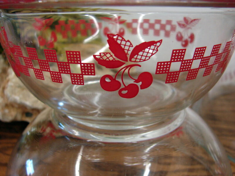 Set/4 Vintage PYREX Red Cherry Checkerboard Nesting Mixing Bowl Set 322 323 325 326, Moose-R-Us.Com Log Cabin Decor