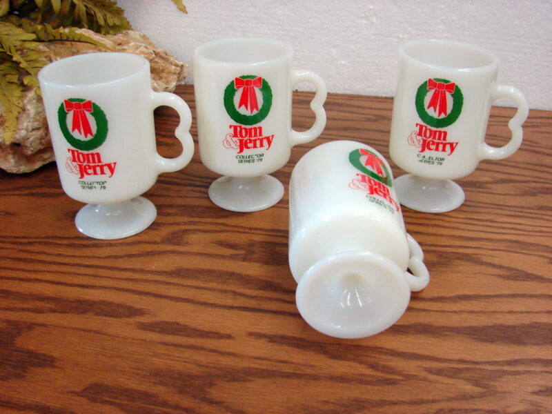 Vintage Milk Glass Tom Jerry Collector Series 1979 Footed Mugs Set/4, Moose-R-Us.Com Log Cabin Decor