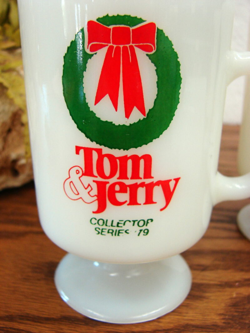 Vintage Milk Glass Tom Jerry Collector Series 1979 Footed Mugs Set/4, Moose-R-Us.Com Log Cabin Decor