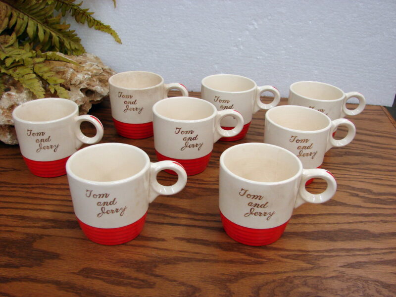 Vintage 1940&#8217;s Universal Potteries Tom &#038; Jerry Eggnog Red/White Mug Set/8, Moose-R-Us.Com Log Cabin Decor