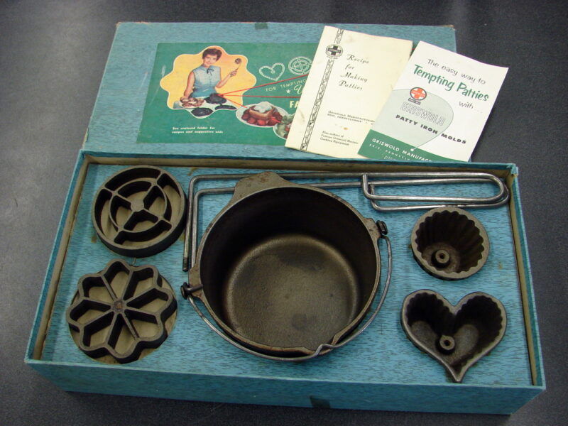 Vintage Griswold Cast Iron Patty Molds Combination Set Patties Original Box Recipes Manual, Moose-R-Us.Com Log Cabin Decor