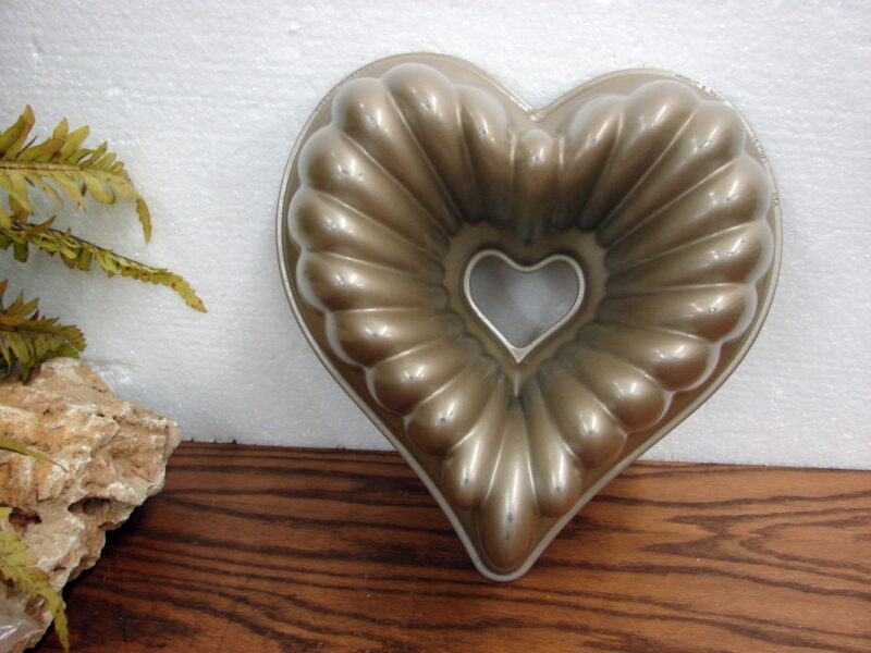 Nordic Ware Large Elegant Heart Bundt Pan 10 Cup Cast Aluminum, Moose-R-Us.Com Log Cabin Decor