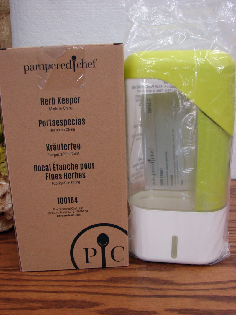 Original Pampered Chef Brand New #100184 Herb Keeper, Moose-R-Us.Com Log Cabin Decor