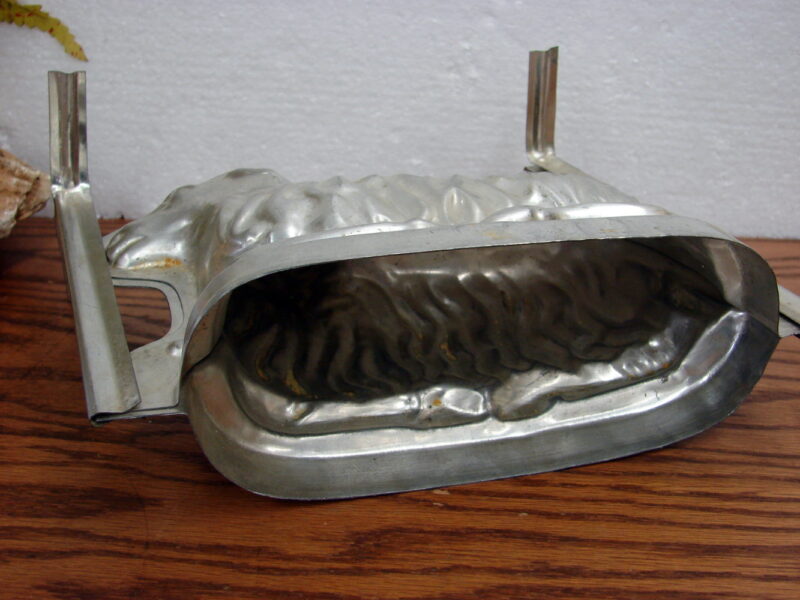 Vintage French Chocolate Cake Lamb Mold Heavy Tin w/ Locking Straps, Moose-R-Us.Com Log Cabin Decor