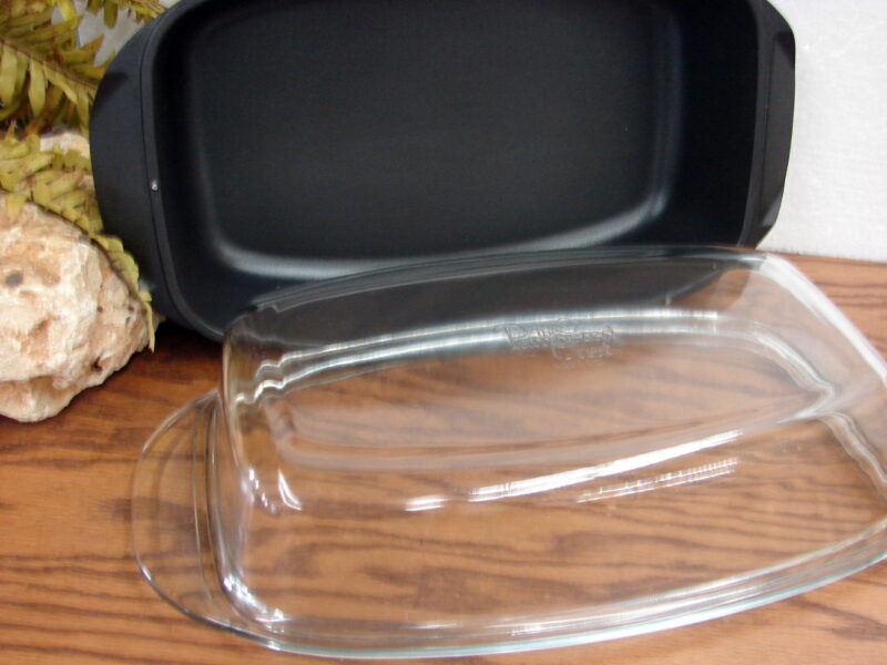 Pampered Chef Covered Roaster 4 1/4 Qt Cast Aluminum Glass Lid, Moose-R-Us.Com Log Cabin Decor