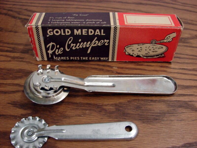 Antique Gold Metal Pie Crust Crimper + Original Box, Moose-R-Us.Com Log Cabin Decor