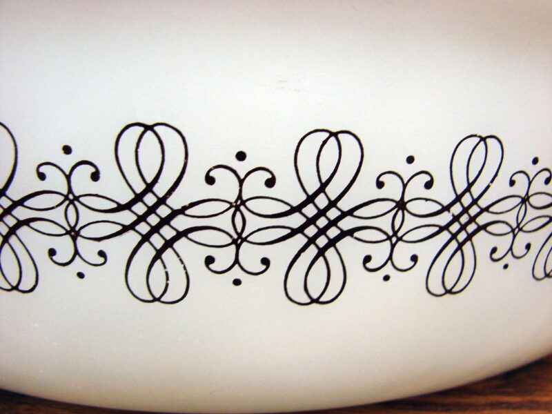 Vintage PYREX #045 Empire Scroll Filigree 2 1/2 Qt w/ Lid, Moose-R-Us.Com Log Cabin Decor