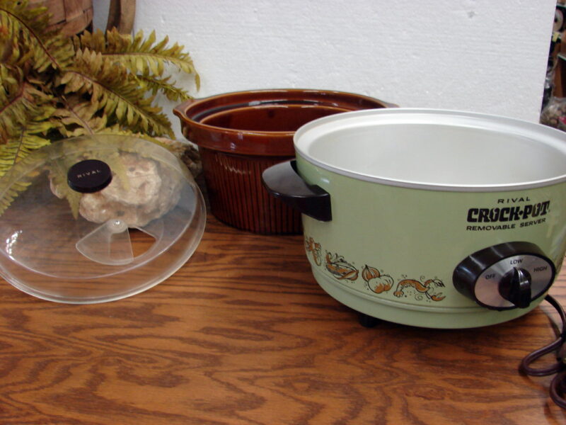 Vintage Avocado Green Retro 4 Qt Rival 3350 Crock Pot Slow Cooker 3 Part Crock, Moose-R-Us.Com Log Cabin Decor