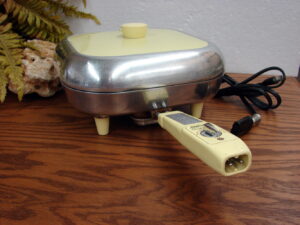 Vintage Sunbeam Chrome Vacuum Double Bubble C30A Coffee Percolator, Moose-R-Us.Com Log Cabin Decor