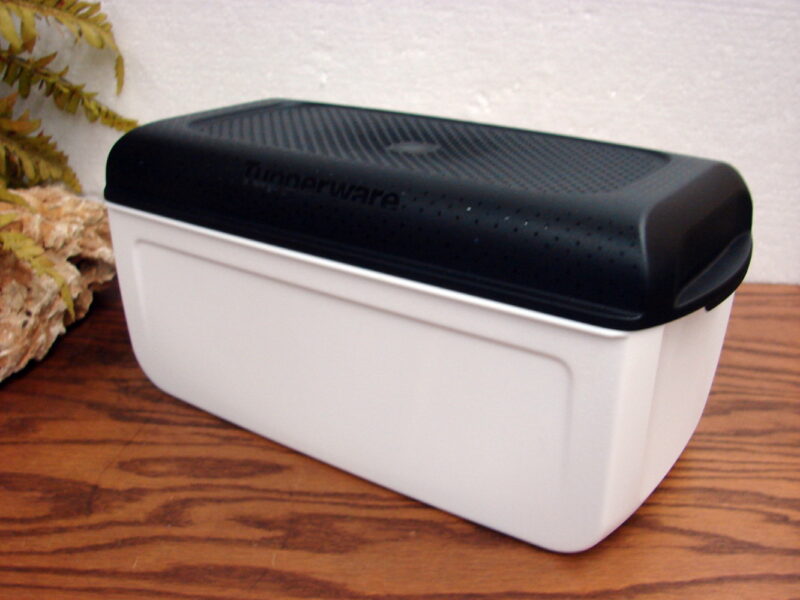 Tupperware Bread Saver Bread &#038; Bakery Storage Box 3 Piece Like New, Moose-R-Us.Com Log Cabin Decor