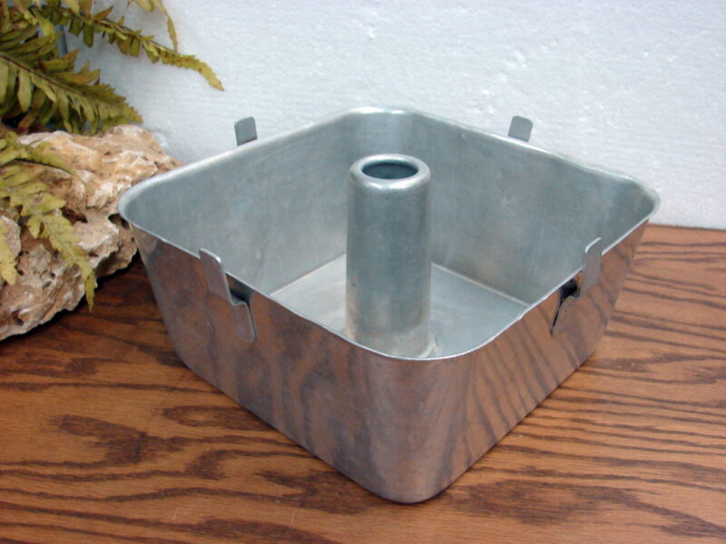 Vintage Wear-Ever Square 2 Part Angel Food Cake Pan #2740, Moose-R-Us.Com Log Cabin Decor