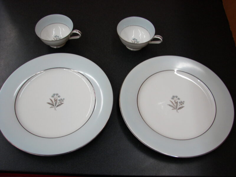 Vintage Noritake China Dinnerware Mavis Two Dinner Plates and Two Cups, Moose-R-Us.Com Log Cabin Decor