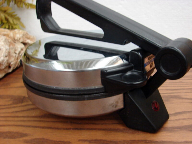 Electric Vitantonio Tortilla Chef Electric Flat Bread Pita Roti Maker Baker Chrome Tested, Moose-R-Us.Com Log Cabin Decor