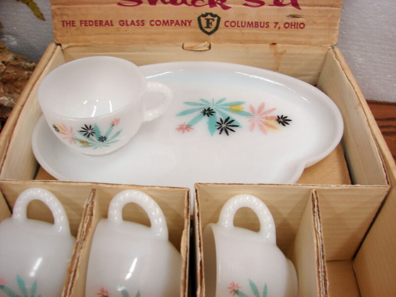 Vintage Federal Glass Milk Glass Atomic Flower 8 Pc Snack Set Original Box, Moose-R-Us.Com Log Cabin Decor