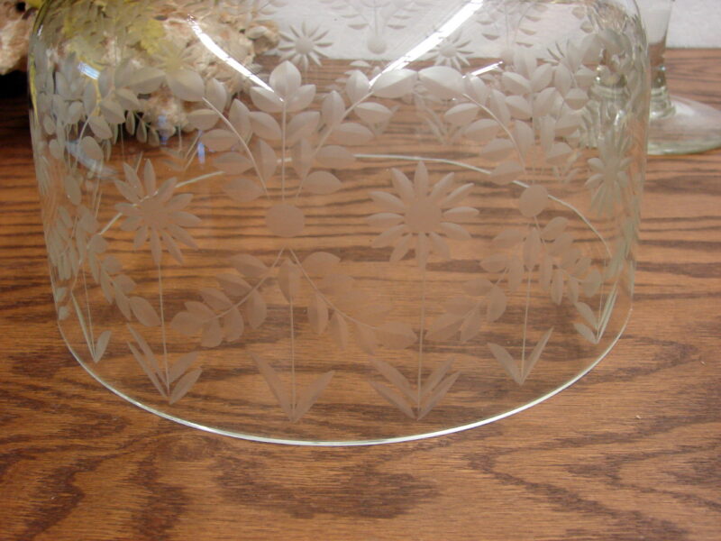 Vintage Pedestal Cake Stand Floral Etched Domed Lid Crystal Clear Glass, Moose-R-Us.Com Log Cabin Decor