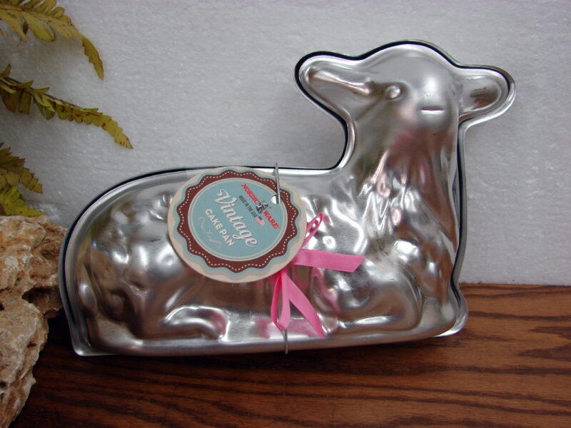 Brand New Vintage Aluminum Nordic Ware 2 Part Lamb Mold w/ Hang Tag, Moose-R-Us.Com Log Cabin Decor