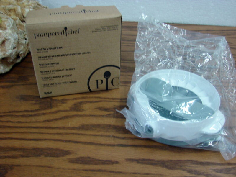 Pampered Chef #100601 Hand Pie &#038; Pocket Maker Brand New in Box, Moose-R-Us.Com Log Cabin Decor