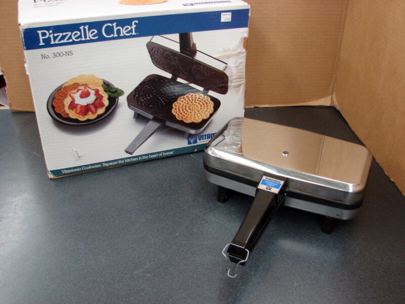 Vintage Electric Vitantonio Pizzelle Chef Baker Authentic Waffle Cookie Iron #300, Moose-R-Us.Com Log Cabin Decor