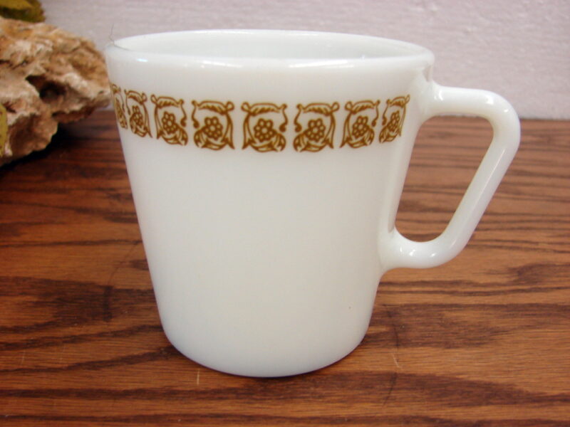 Vintage PYREX Tiburon Aztec Pattern Coffee Tea Mug, Moose-R-Us.Com Log Cabin Decor