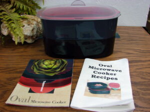 Tupperware Suzette 608 Divided 3 Section Center Handle Lid, Moose-R-Us.Com Log Cabin Decor