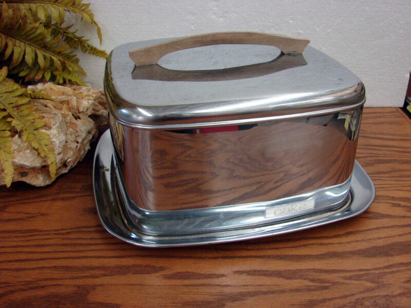 Vintage Lincoln BeautyWare Chrome Wood Handle Cake Carrier Locking Lid, Moose-R-Us.Com Log Cabin Decor